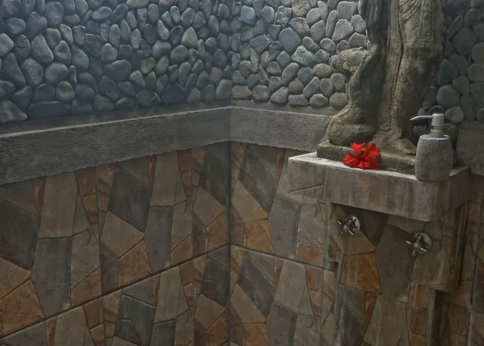 Biorock & Dive Center ホームステイ ペムテラン
